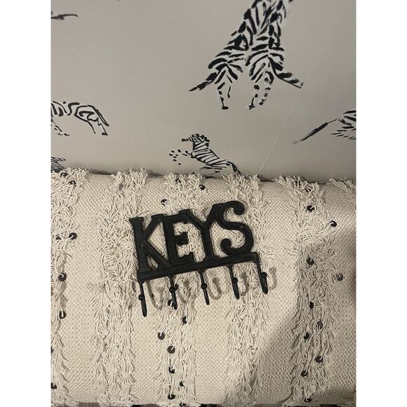 Black Iron Keys Holder 5 Hooks Wall Decor Key Organizer Storage Solutions Iron - Picture 2 of 6